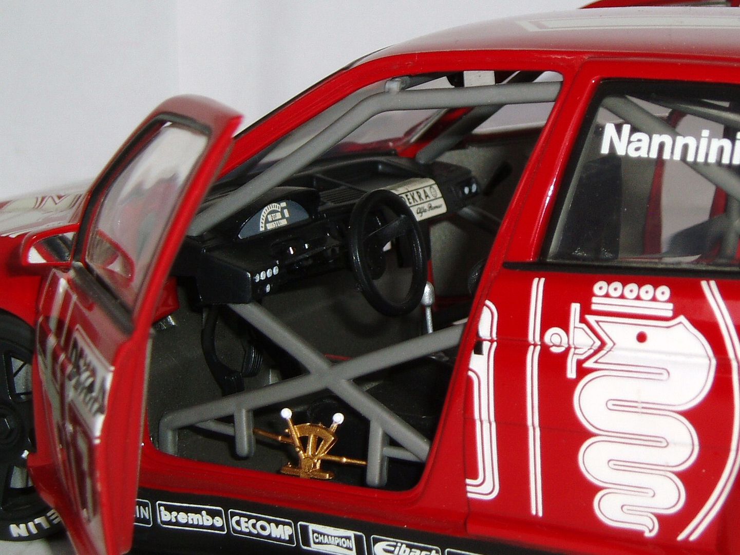 Alfa Romeo 155 V6 Ti - 1993 DTM Alessandro Nannini - UT